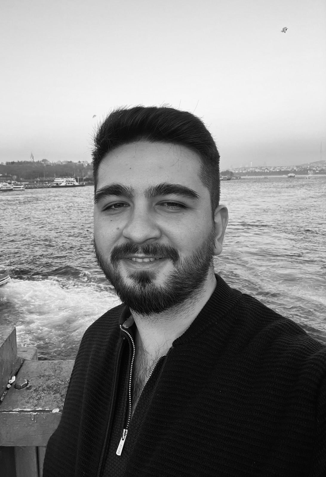 Halil Erbek fotoğraf.jpg (293 KB)